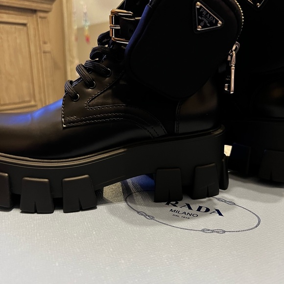 Retail: $1,580.00 Asking: $1,250 Condition: new worn 2x Size: 36 1/2 - Picture 3 of 5